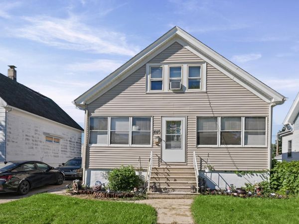 3815 S Pennsylvania AVENUE, Saint Francis, WI 53235