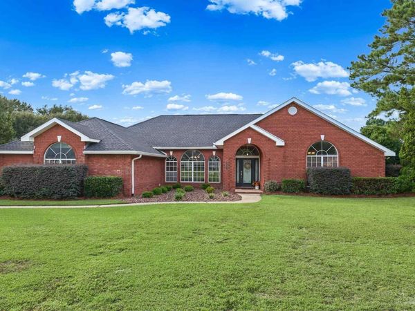 5637 Firestone Dr, Pace, FL 32571