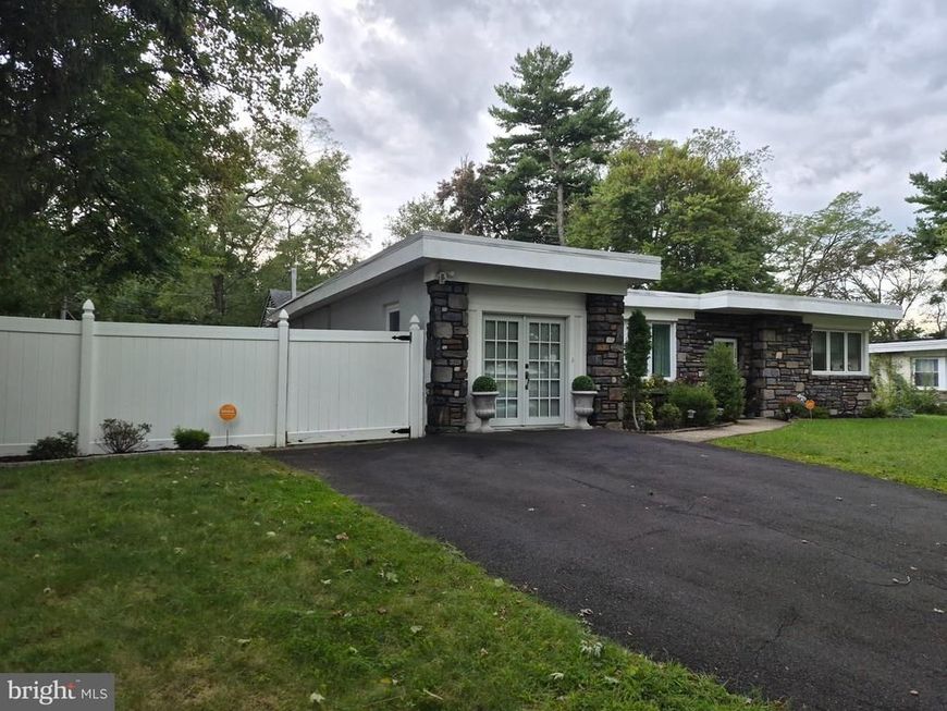 716 Martens Lane, Springfield, PA 19064 Main Photo