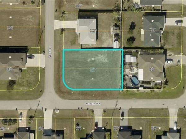 2021 NE 4th PL, CAPE CORAL, FL 33909