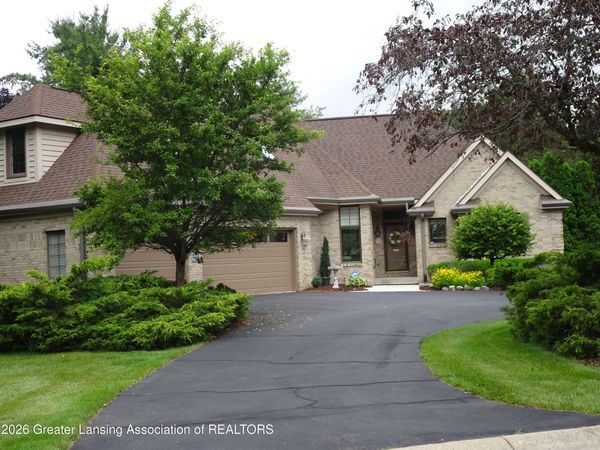2855 Shadow Wood Drive, Holt, MI 48842