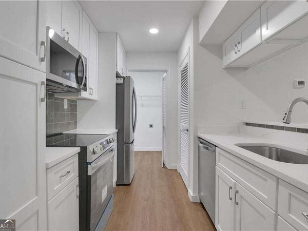 122 Tuxworth Circle, Decatur, GA 30033