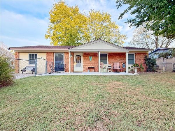 1110 Avenue 4 NE , Atkins, AR 72823