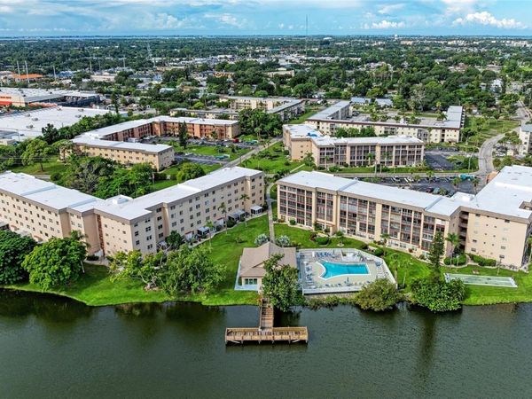 3893 LAKE BAYSHORE DRIVE , Unit F211, BRADENTON, FL 34205