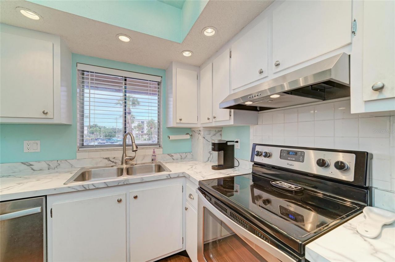 3893 Lake Bayshore Drive, Unit F211, Bradenton, FL 34205 Photo