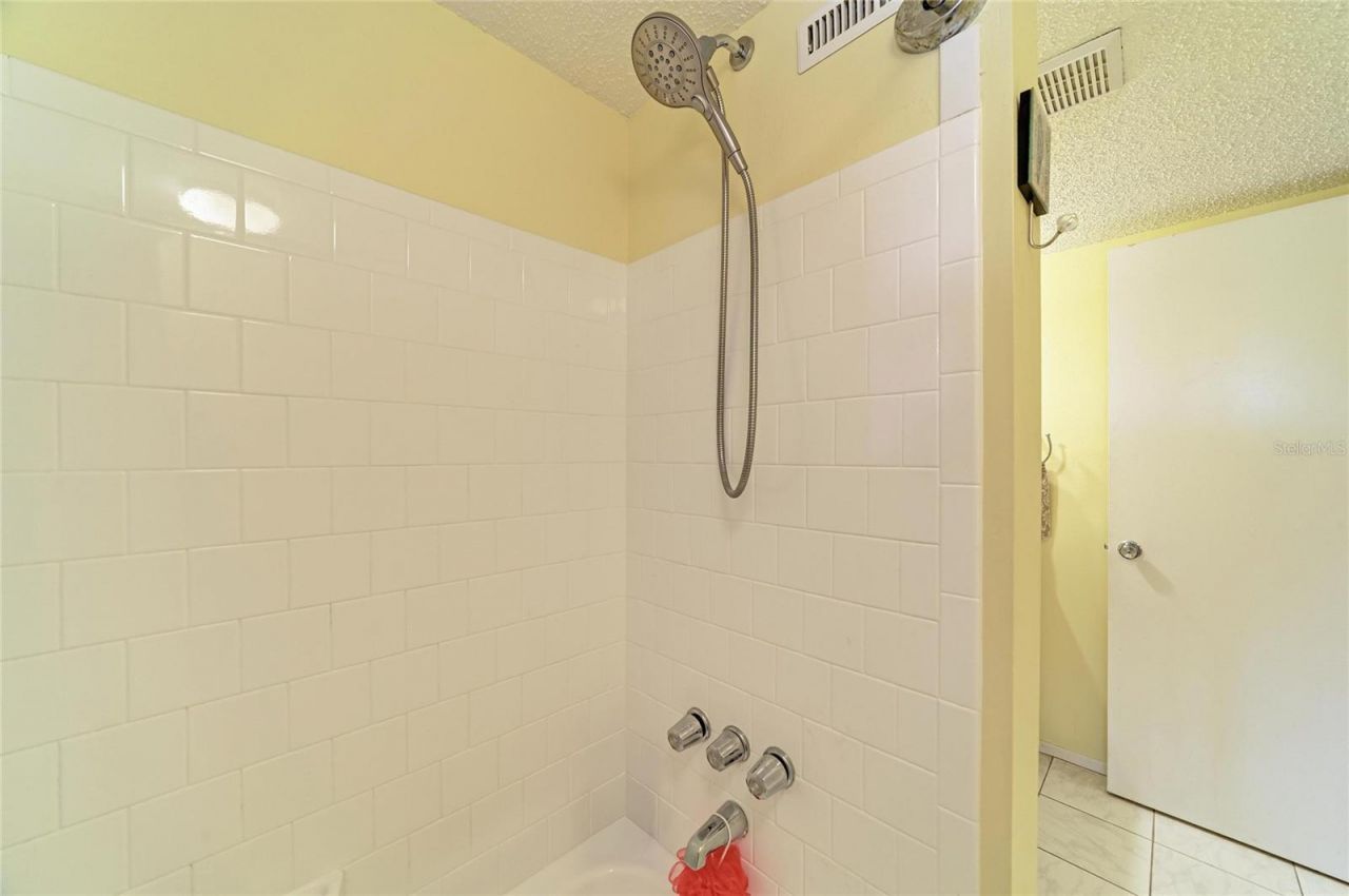 3893 Lake Bayshore Drive, Unit F211, Bradenton, FL 34205 Photo