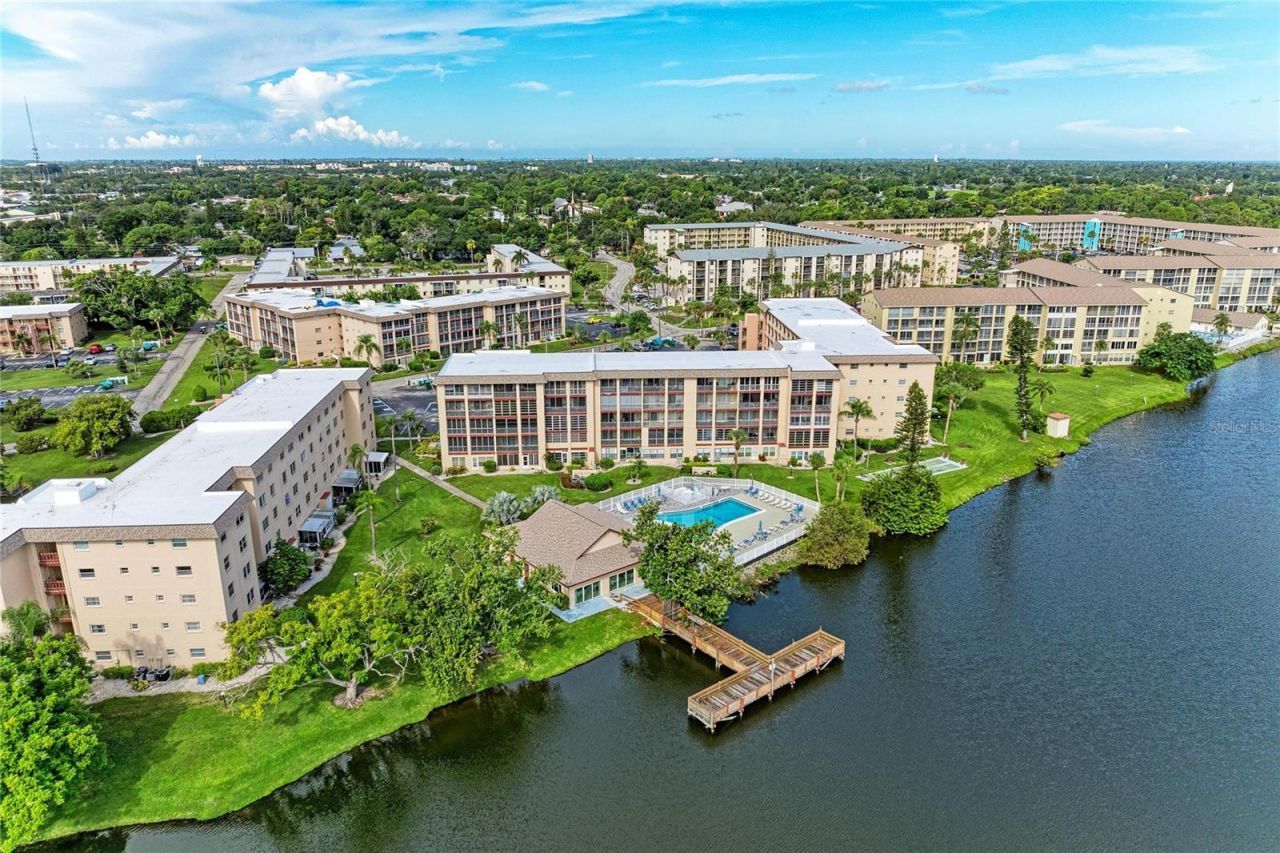 3893 Lake Bayshore Drive, Unit F211, Bradenton, FL 34205 Photo