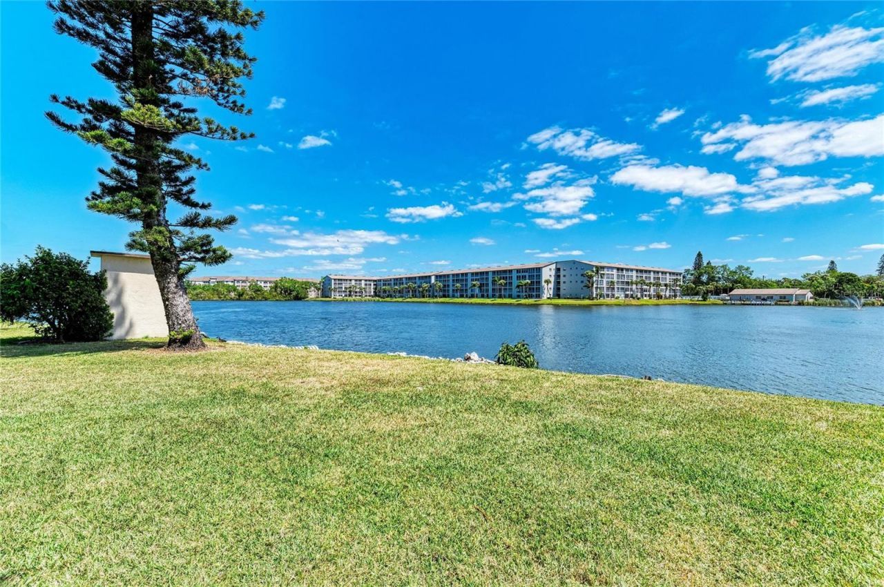 3893 Lake Bayshore Drive, Unit F211, Bradenton, FL 34205 Photo