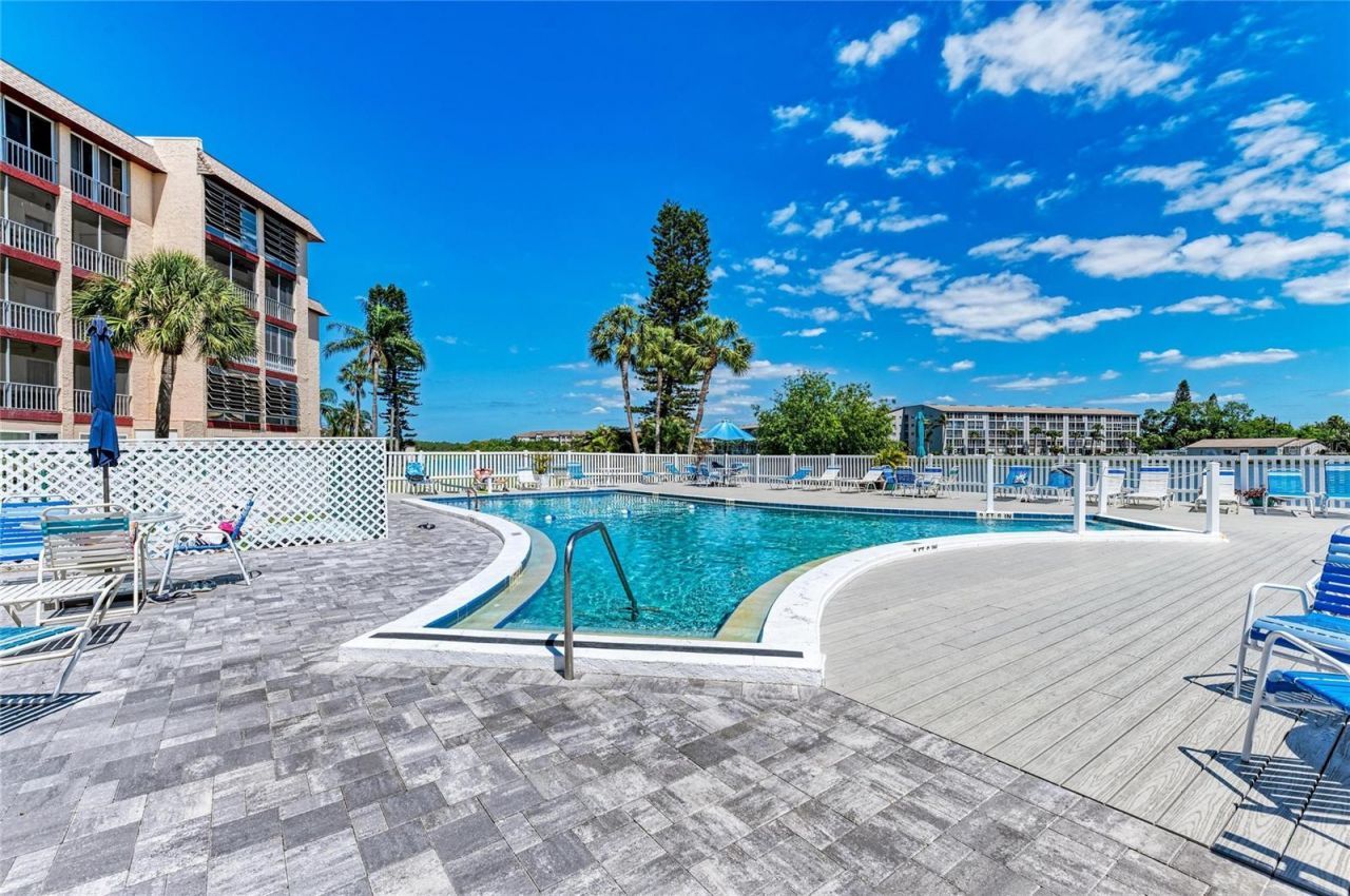 3893 Lake Bayshore Drive, Unit F211, Bradenton, FL 34205 Photo