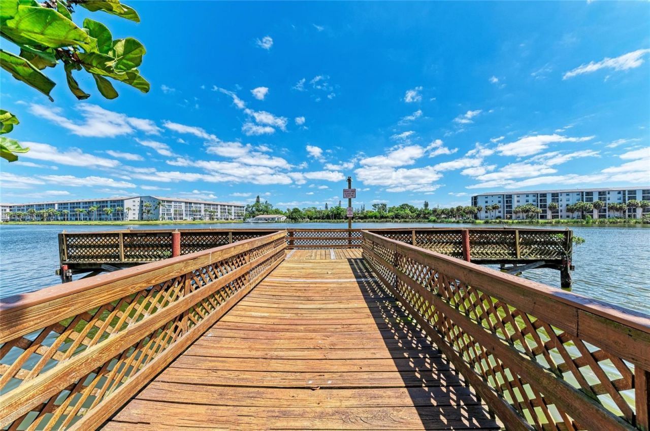 3893 Lake Bayshore Drive, Unit F211, Bradenton, FL 34205 Photo