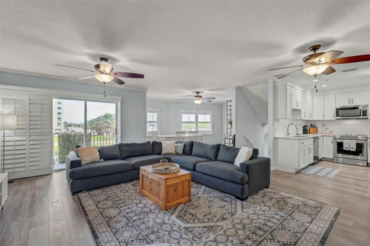 18522 Gulf Boulevard, Unit D, Indian Shores, FL 33785 Photo
