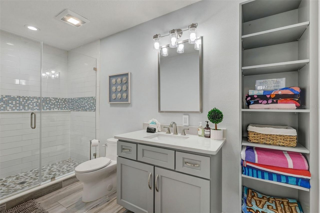 18522 Gulf Boulevard, Unit D, Indian Shores, FL 33785 Photo