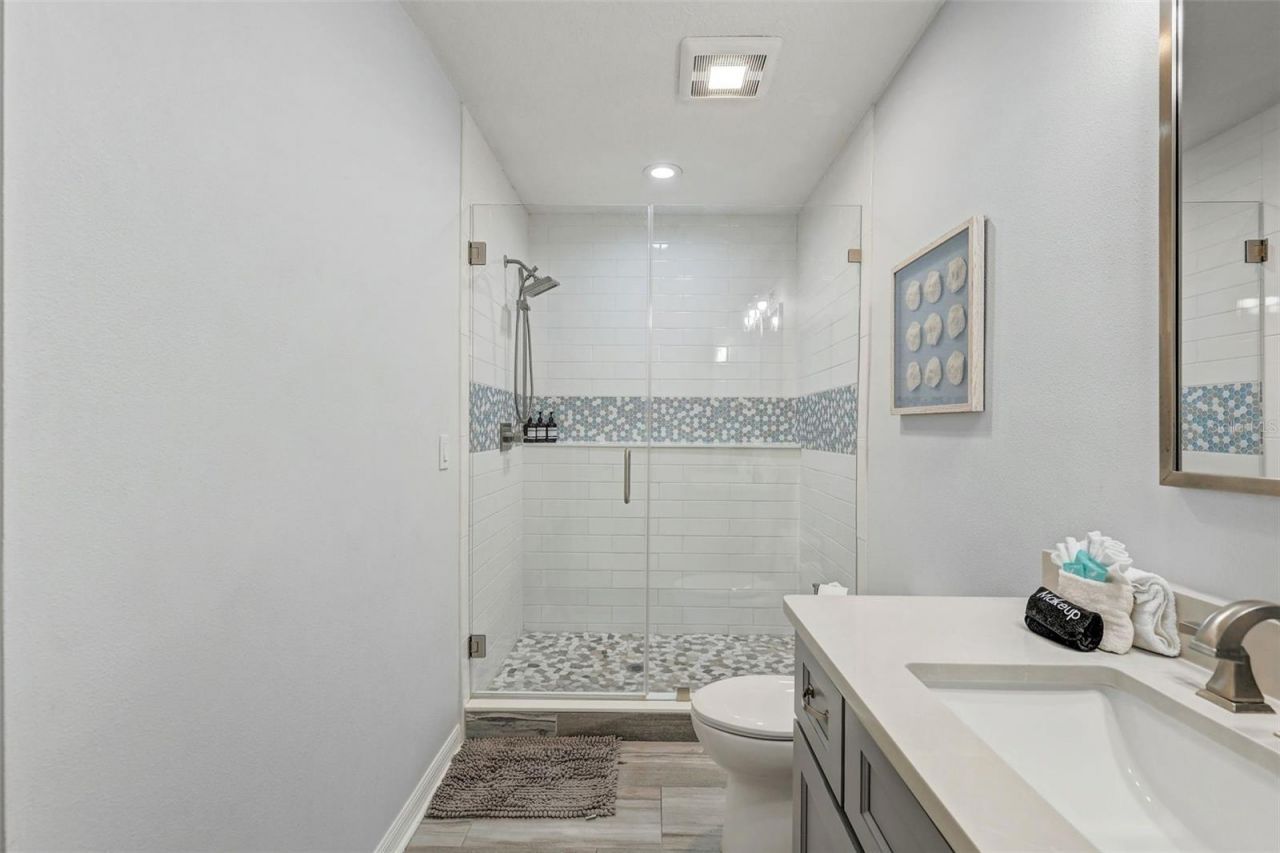 18522 Gulf Boulevard, Unit D, Indian Shores, FL 33785 Photo