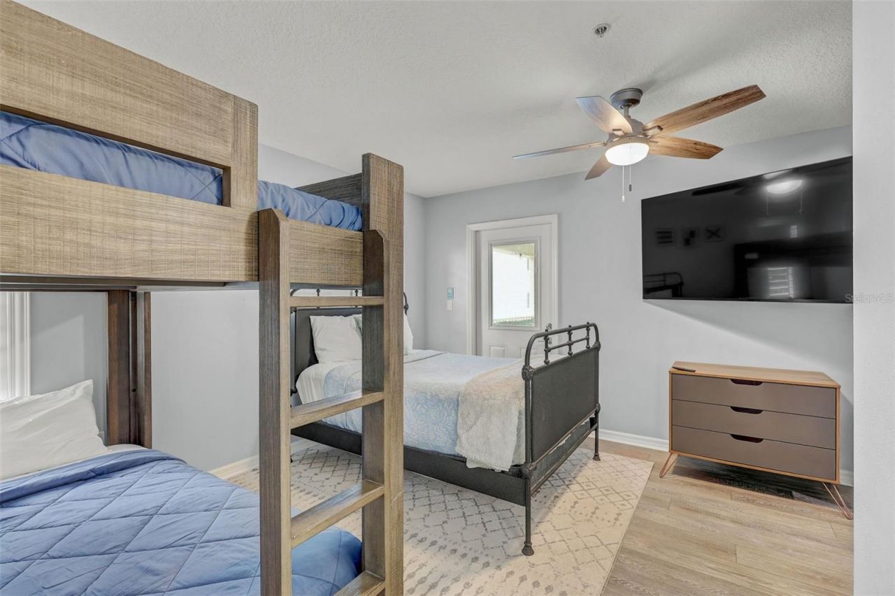 18522 Gulf Boulevard, Unit D, Indian Shores, FL 33785 Photo