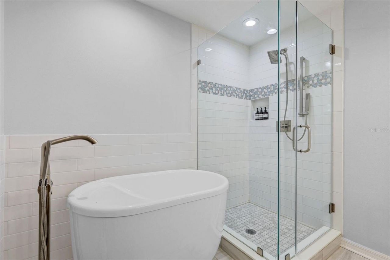 18522 Gulf Boulevard, Unit D, Indian Shores, FL 33785 Photo