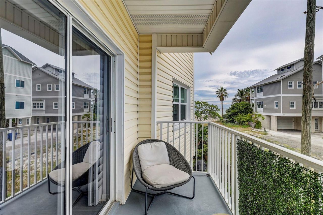 18522 Gulf Boulevard, Unit D, Indian Shores, FL 33785 Photo