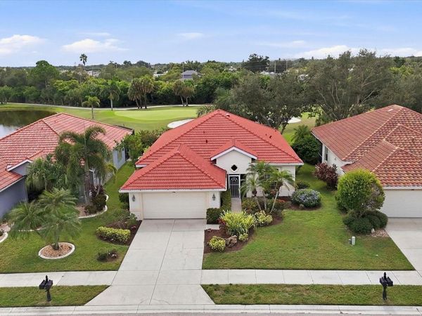 446 PINEWOOD LAKE DRIVE , VENICE, FL 34285