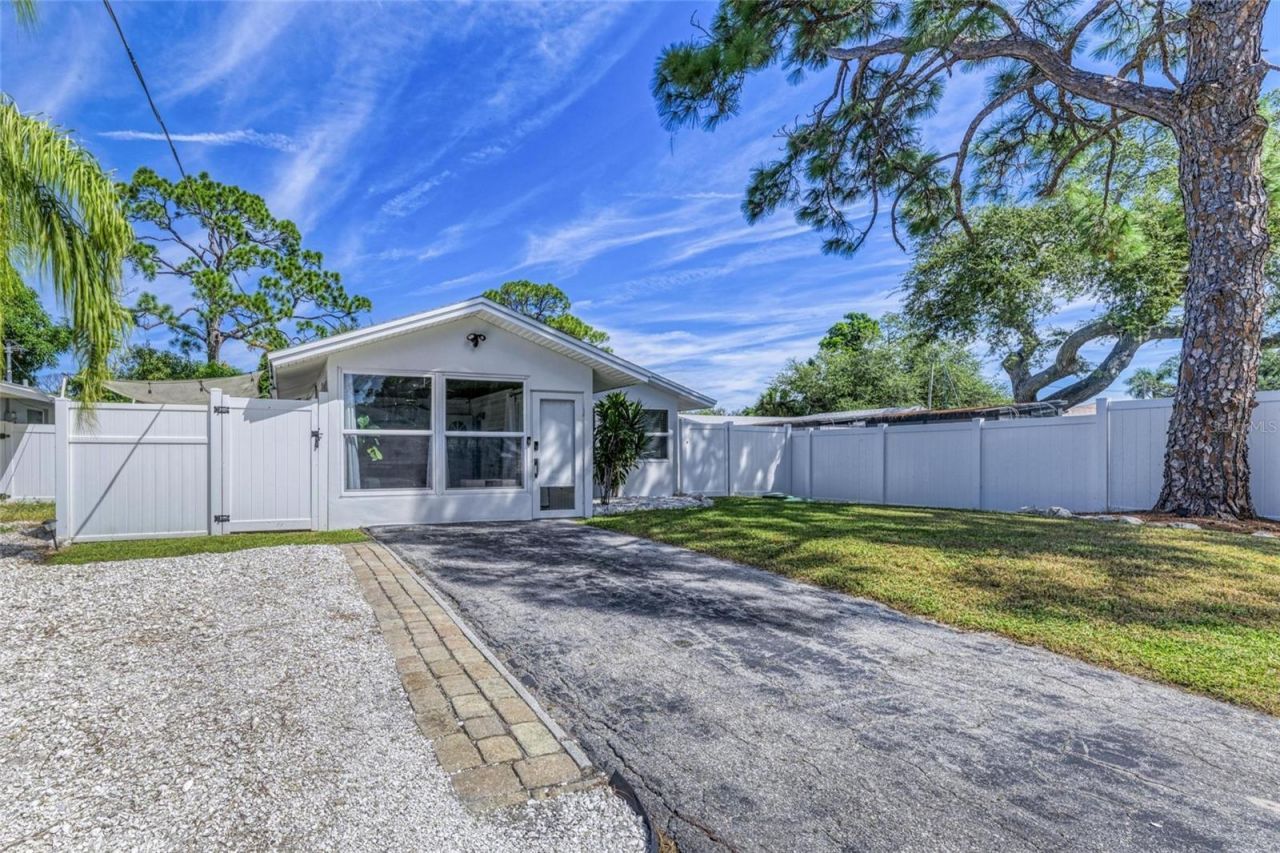 1841 Joyce Street , Sarasota, FL 34231 Photo