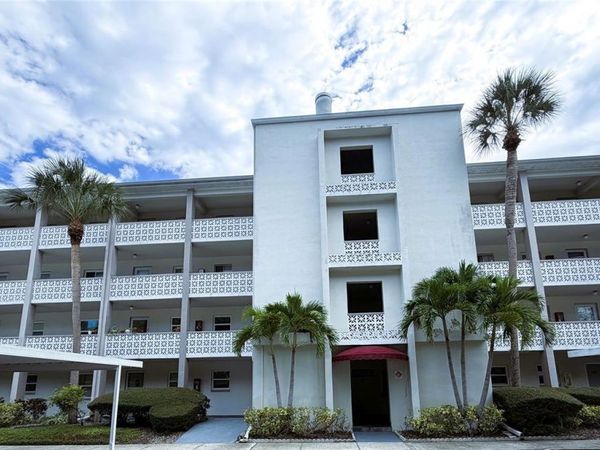 1524 LAKEVIEW ROAD , Unit 304, CLEARWATER, FL 33756