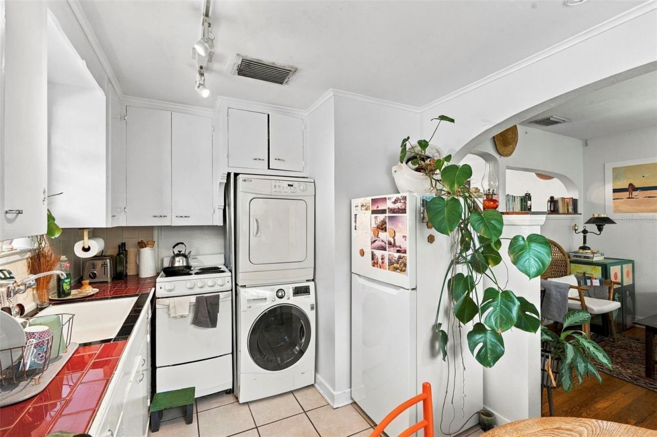 406 10th Avenue Ne, Saint Petersburg, FL 33701 Photo