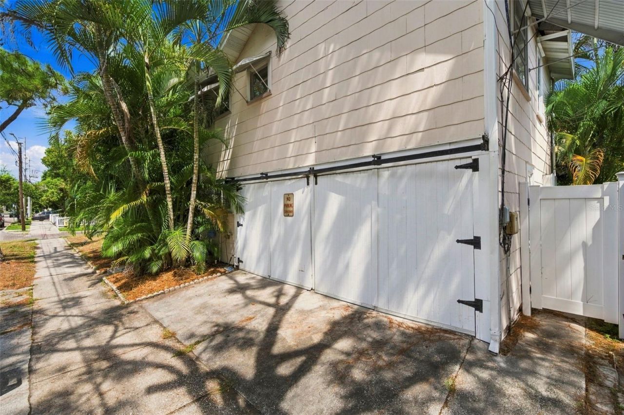 406 10th Avenue Ne, Saint Petersburg, FL 33701 Photo
