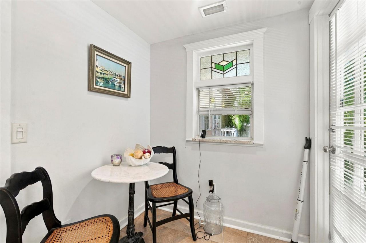 406 10th Avenue Ne, Saint Petersburg, FL 33701 Photo