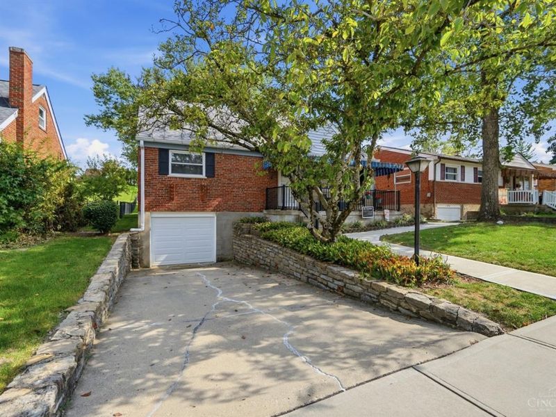 1210 Thurnridge Drive, Reading, OH 45215 Photo 3