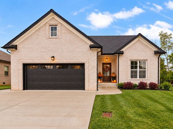 824 Brown Swiss Ct , Clarksville, TN 37043