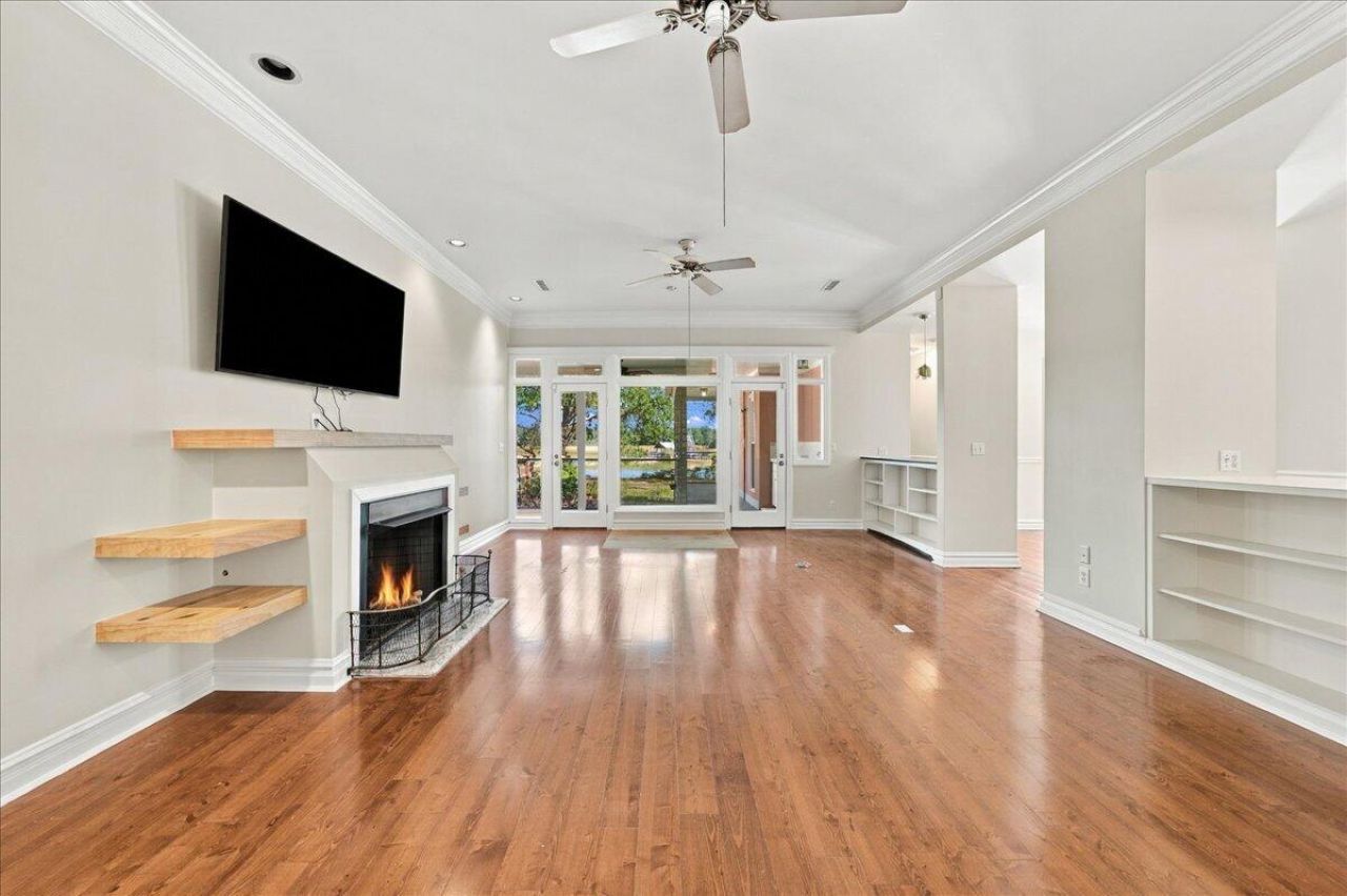 8630 Middleton Point Lane Photo 11