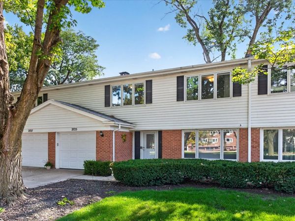 2725 E Bel Aire Drive , Arlington Heights, IL 60004