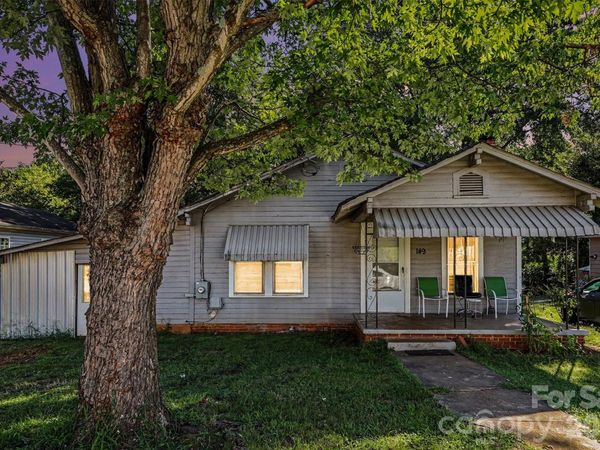 149 Woodlawn Drive , Statesville, NC 28677