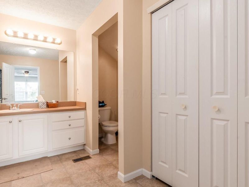 4142 Aumbrey Court, Unit 32, New Albany, OH 43054 Photo 16
