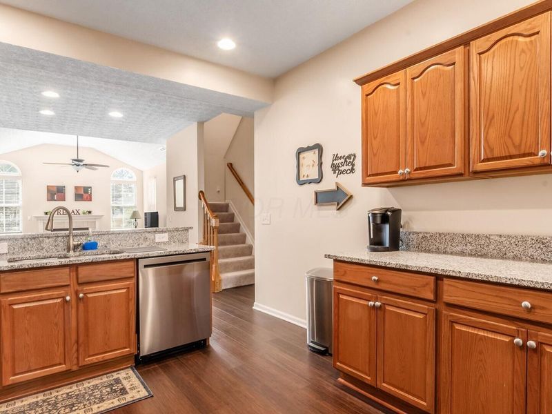 4142 Aumbrey Court, Unit 32, New Albany, OH 43054 Photo 6