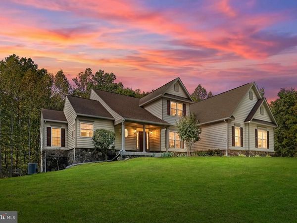 285 GENTLE BREEZE CIRCLE, FREDERICKSBURG, VA 22406