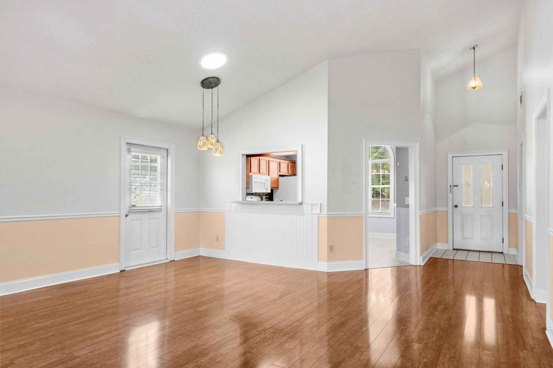 910 Knoll Dr. Photo 12