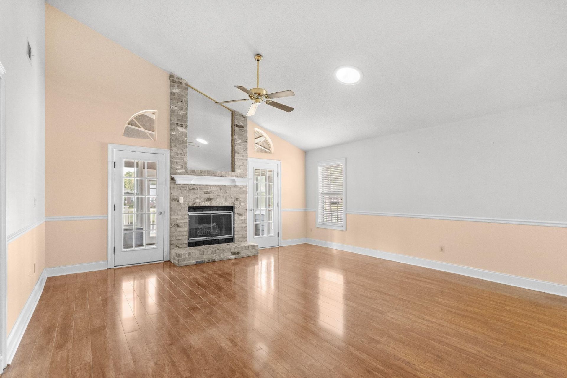 910 Knoll Dr. Photo 14