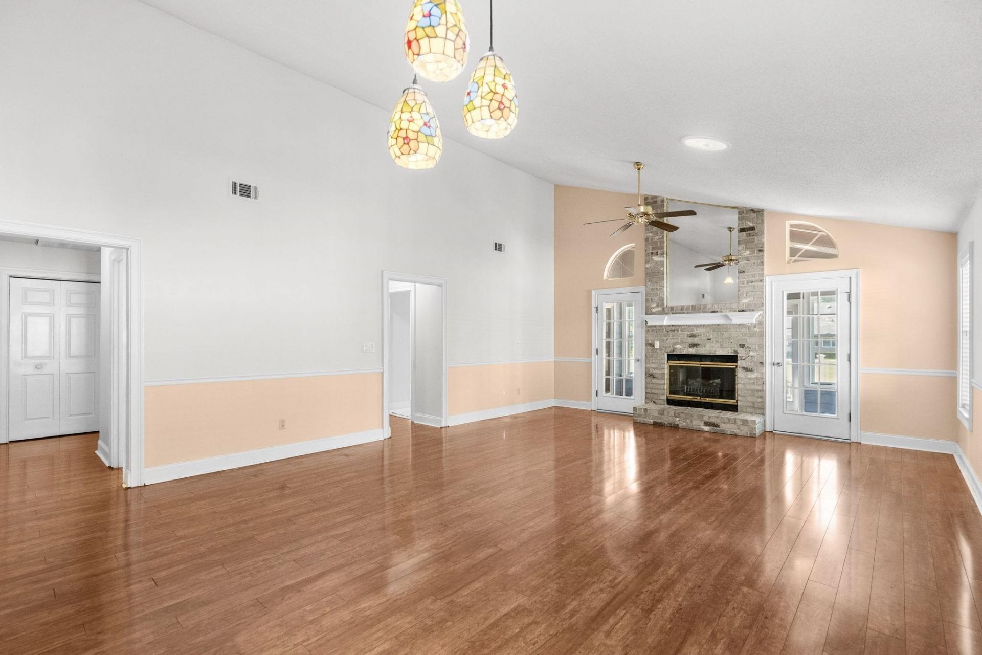 910 Knoll Dr. Photo 18