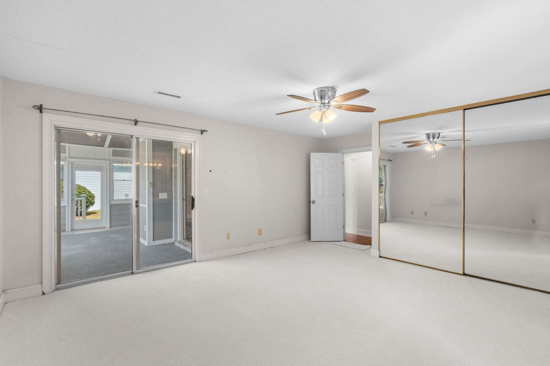 910 Knoll Dr. Photo 20