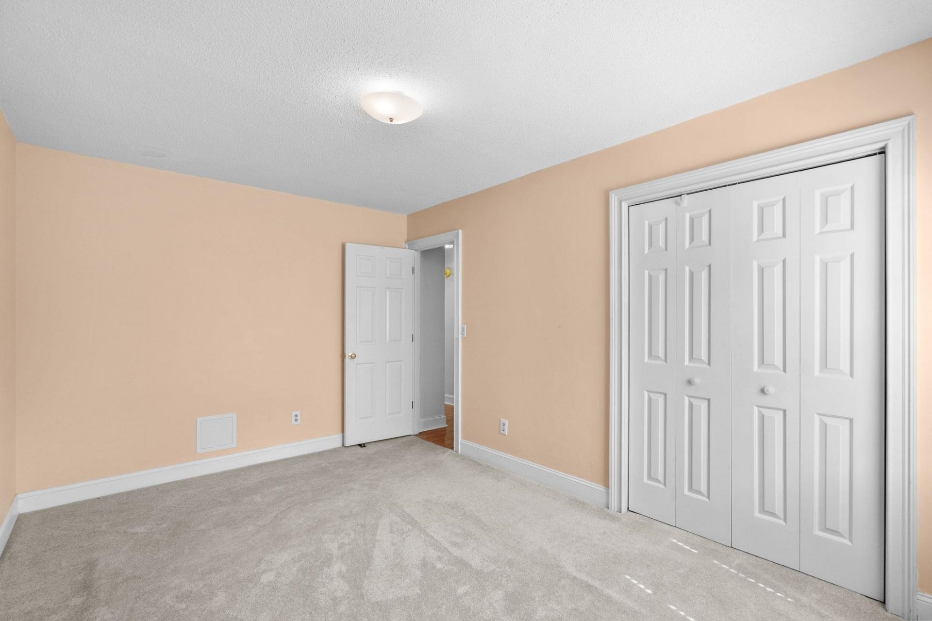 910 Knoll Dr. Photo 26