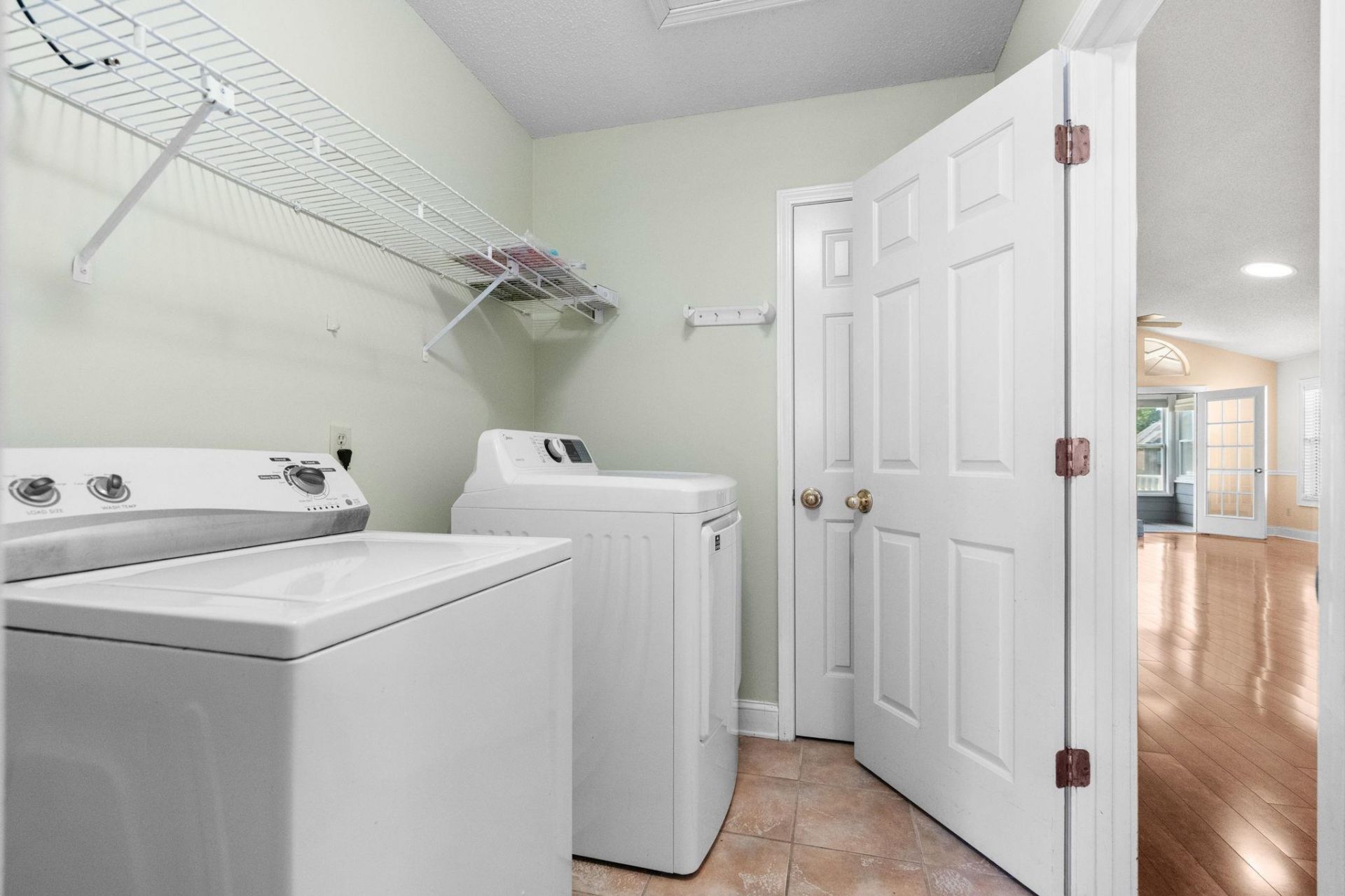 910 Knoll Dr. Photo 30
