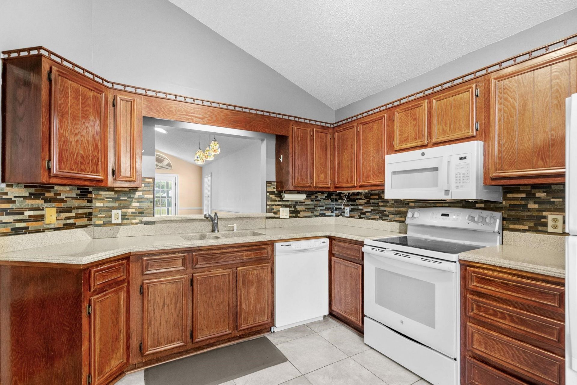 910 Knoll Dr. Photo 9