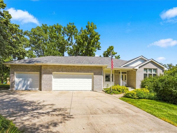115 E Pine Ridge Drive , Polk City, IA 50226