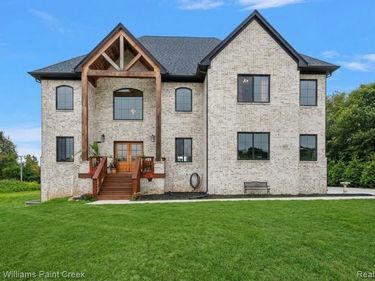 4850 Pinecrest Court, Dryden Township, Mi 48428