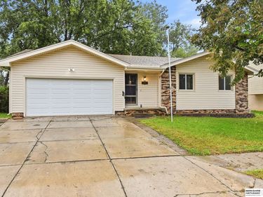 11005 Bandlytown Place, Bellevue, NE 68123