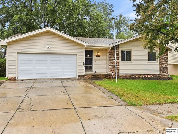 11005 Bandlytown Place, Bellevue, NE 68123
