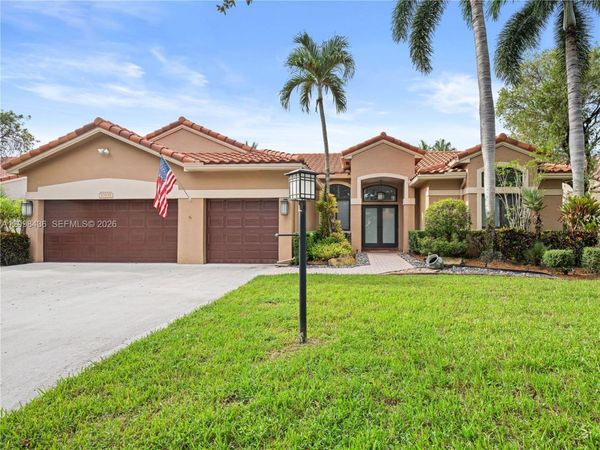 10938 Nashville Dr , Cooper City, FL 33026