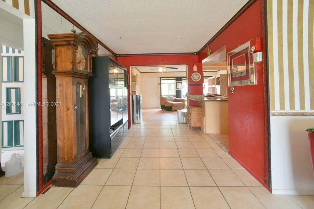 4505 NW 43rd Ter, Tamarac, FL 33319 Photo
