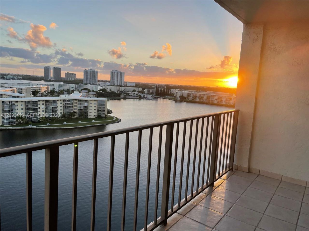 18151 NE 31st Ct , Unit 1405, Aventura, FL 33160 Photo