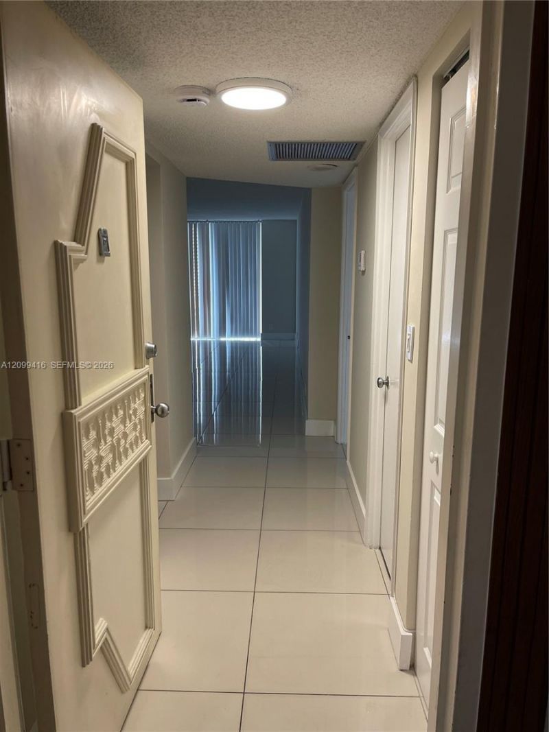 18151 NE 31st Ct , Unit 1405, Aventura, FL 33160 Photo