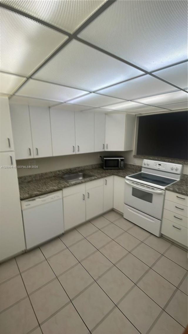18151 NE 31st Ct , Unit 1405, Aventura, FL 33160 Photo